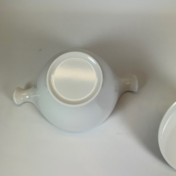 Vintage Midcentury Modern Melamine Sugar bowl with lid and Creamer - Picture 7 of 11